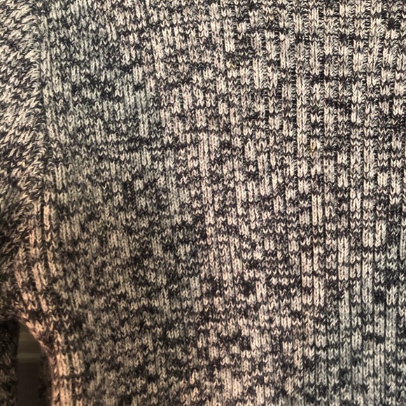 Cropped sweater - Picture 2 of 2